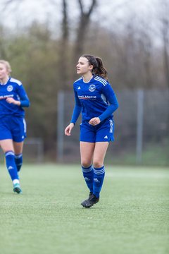 Bild 335 - F SSC Hagen Ahrensburg - SV Frisia Risum-Lindholm : Ergebnis: 1:2